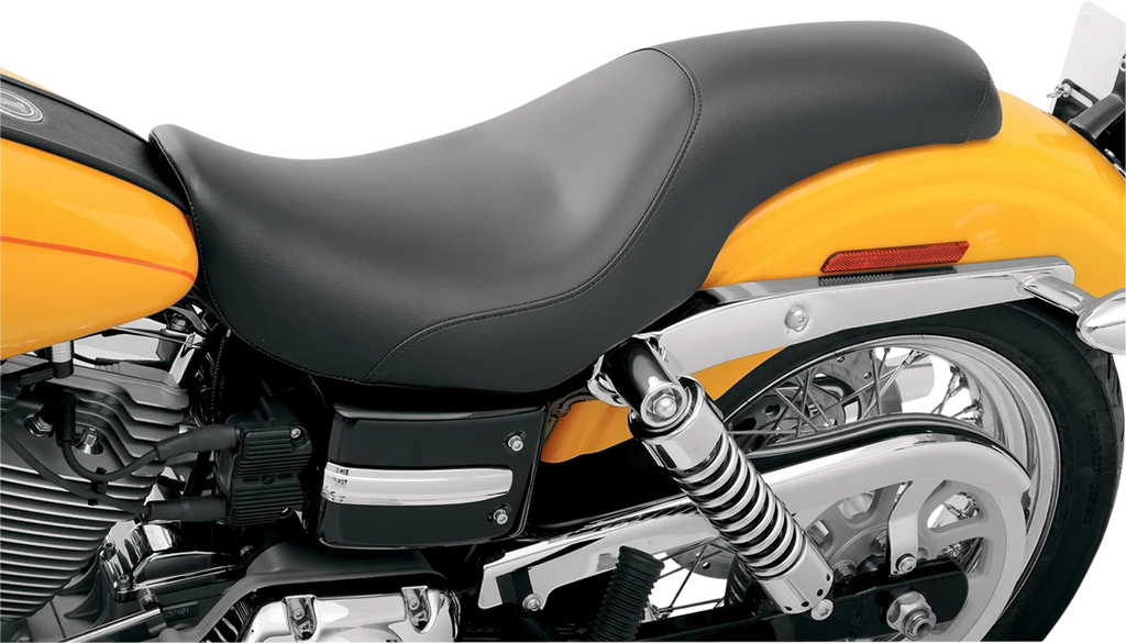 Saddlemen Seat - Profiler™ - Black - Smooth - Dyna '06-'17 806-04-047 - Back View