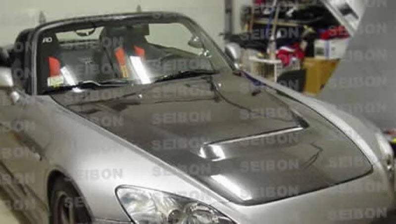 Seibon 00-10 Honda S2000 (AP1/2) VSII Carbon Fiber Hood - Installation View