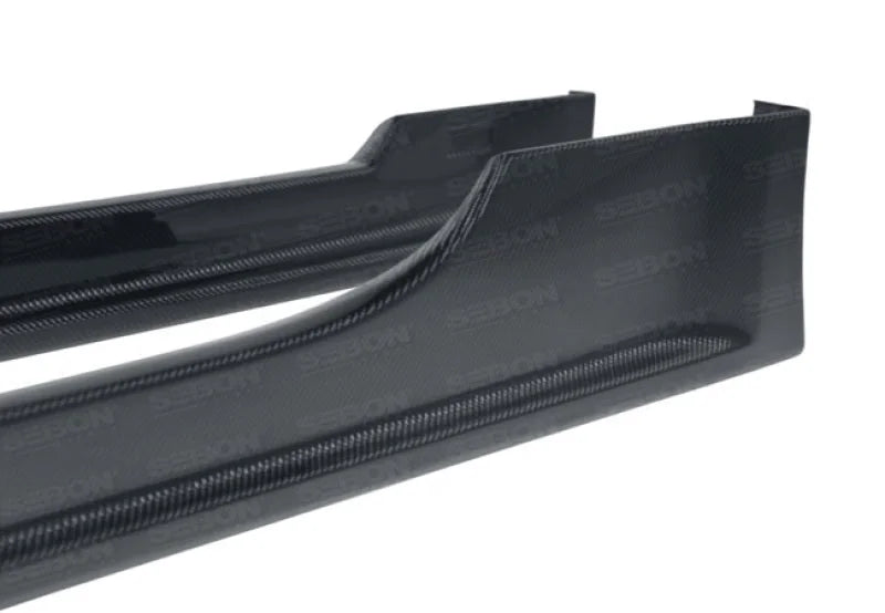 Seibon 02-05 Nissan 350Z TT-Style Carbon Fiber Side Skirts - Installation View