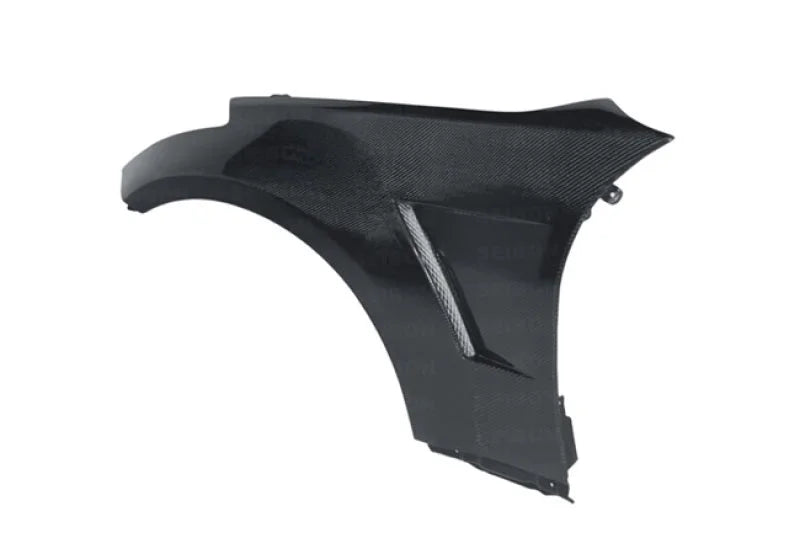 Seibon 02-08 Nissan 350Z 10mm Wider Carbon Fiber Fenders - Installation View