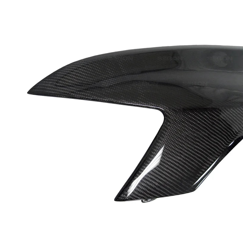 Seibon 03-07 Mitsubishi Evo 8 & IX 10mm Wider Carbon Fiber Fenders - Side View