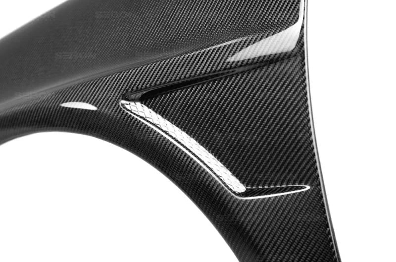 Seibon 04-05 Subaru WRX/STi 10mm Wider Carbon Fiber Fenders - Installation View
