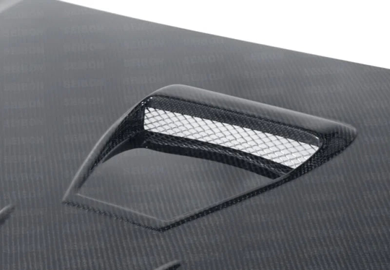 Seibon 04-08 Acura TL CW-Style Carbon Fiber Hood - Side View