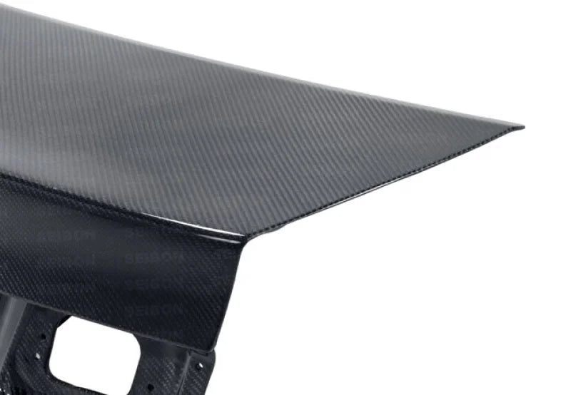 Seibon 09-10 Acura TSX OEM Carbon Fiber Trunk Lid - Installation View