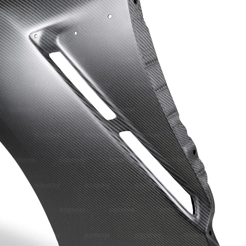 Seibon 09-10 Nissan GT-R R35 OEM Dry Carbon Fiber Fenders - Side View