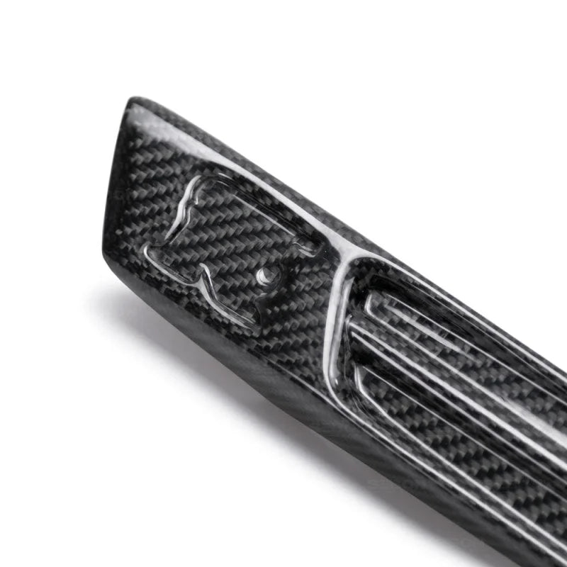 Seibon 09-10 Nissan GTR R35 Carbon Fiber Fender Duct Logos (Pair) - Main Product View
