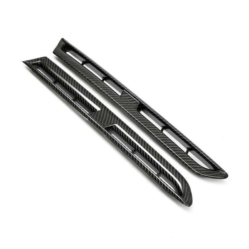Seibon 09-10 Nissan GTR R35 Carbon Fiber Fender Ducts (Pair) - Side View