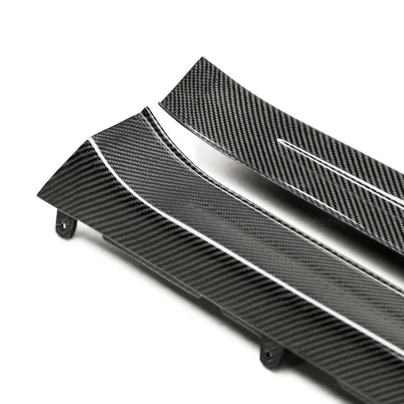 Seibon 09-10 Nissan GTR R35 OEM Style Carbon Fiber Door Sills (Pair) - Back View