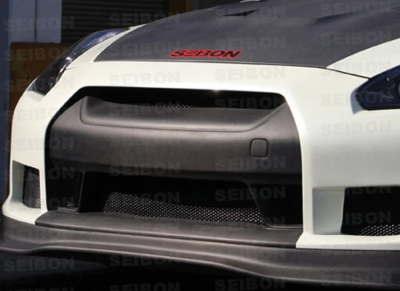 Seibon 09-10 Nissan Skyline R35 GTR OEM Carbon Fiber Front Grill - Installation View