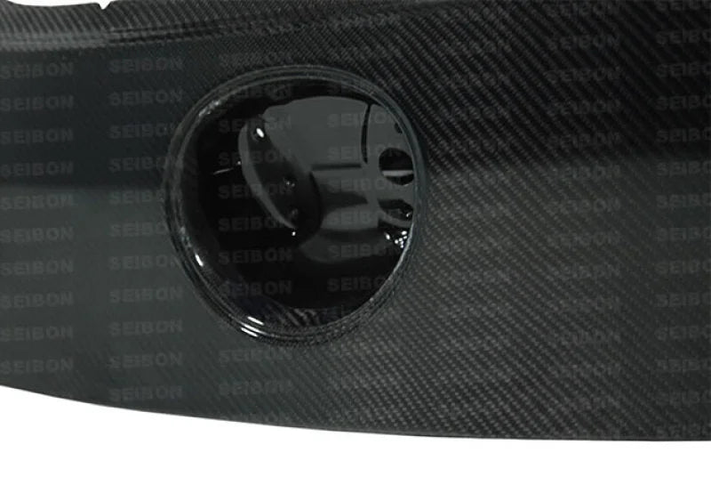 Seibon 12-13 Hyundai Veloster 2 Door Hatchback Carbon Fiber Trunk Lid - Installation View