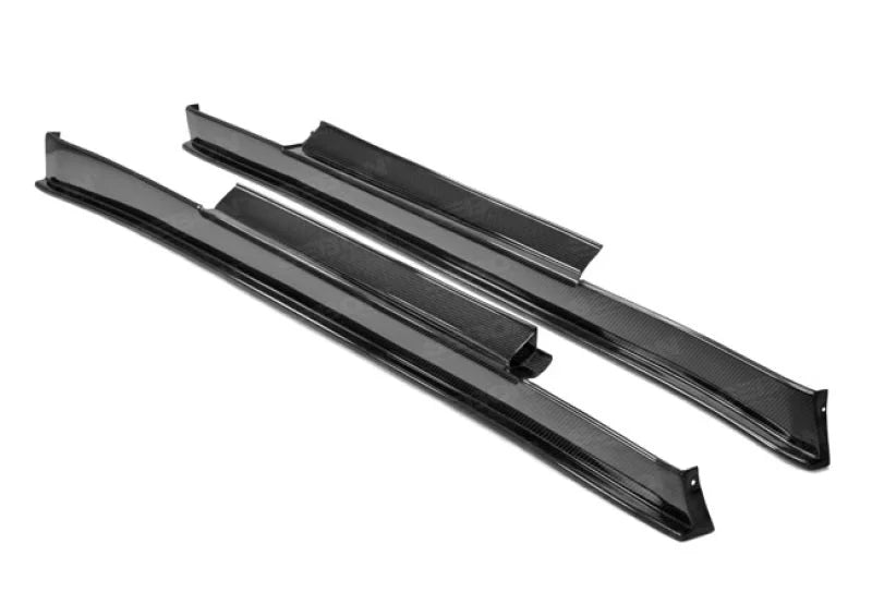 Seibon 12-13 Nissan GTR R35 SS-Style Carbon Fiber Side Skirts (Pair) - Side View