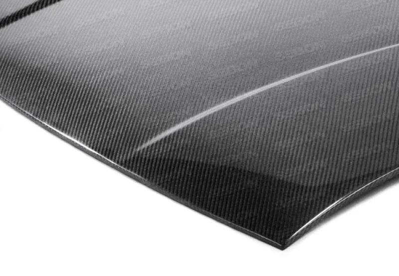 Seibon 12-13 Subaru BRZ/Scion FR-S Carbon Fiber Gloss Finish Roof Cover - Installation View