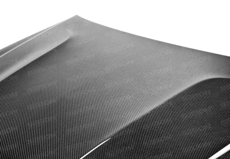 Seibon 12-14 Mercedes Benz C63 OEM Carbon Fiber Hood - Installation View