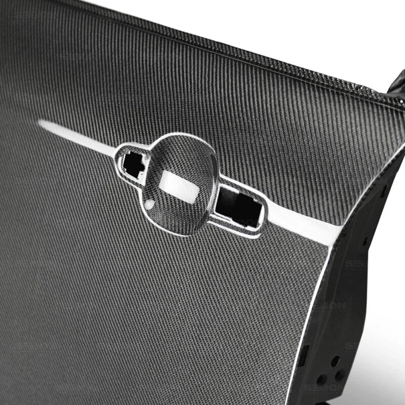 Seibon 16-18 Ford Focus Carbon Fiber Front Doors - Side View