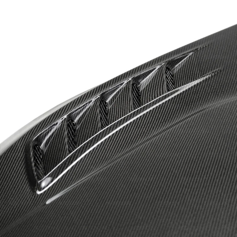 Seibon 17-20 Honda Civic Type-R (FK8) TSII Style Carbon Fiber Hood - Installation View