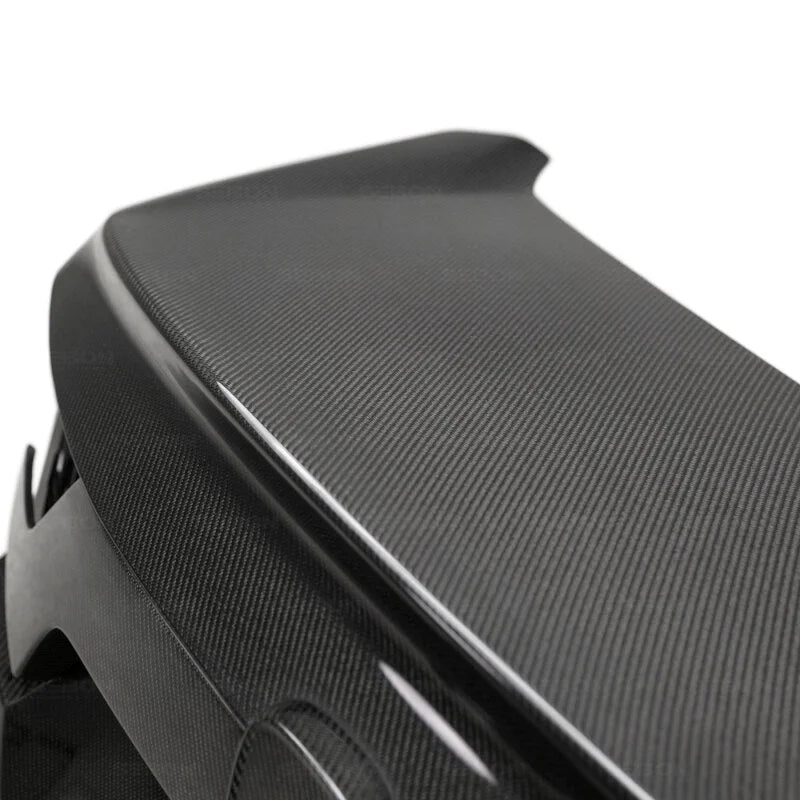 Seibon 18-20 Honda Accord OE-Style Carbon Fiber Trunk Lid - Installation View