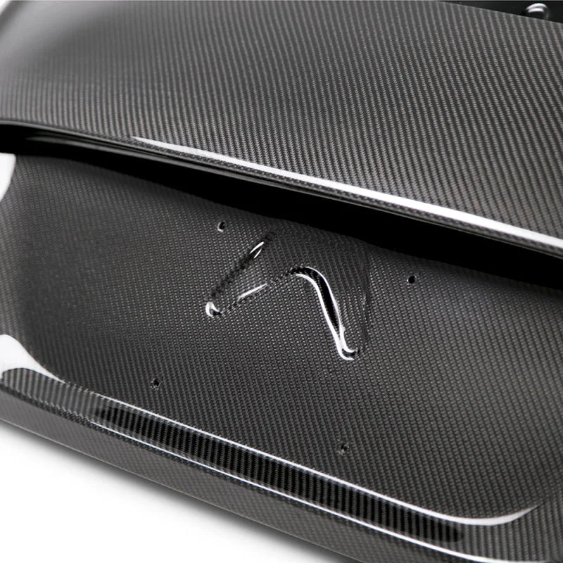 Seibon 2016 Honda Civic 2 Door Coupe FC4 Carbon Fiber Gloss Finish Trunk Lid - Installation View
