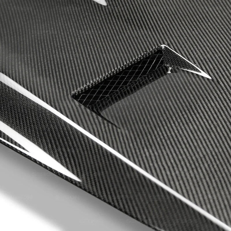 Seibon 2017-2018 Nissan GTR R35 GTII-Style Carbon Fiber Hood - Additional View 5