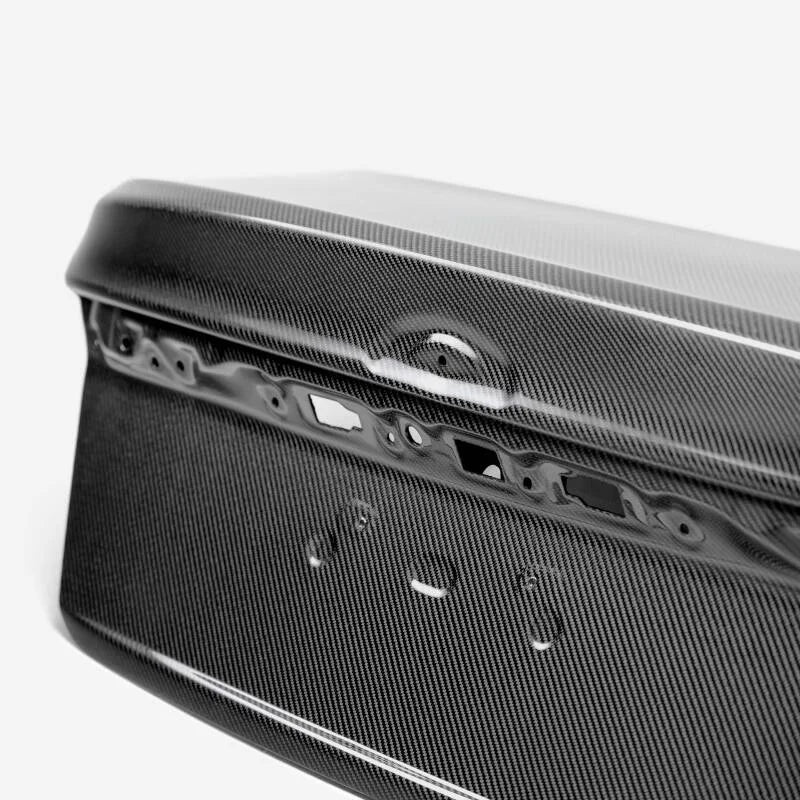 Seibon 2022+ Subaru WRX Carbon Fiber Trunk Lid - Installation View