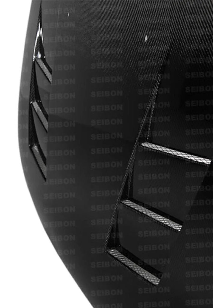 Seibon 92-95 Honda Civic 2DR/3DR TS-Style Carbon Fiber Hood - Installation View