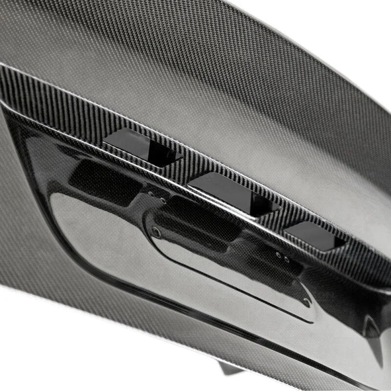 Seibon 97-03 BMW 5 Series (E39) CSL-Style Carbon Fiber Trunk/Hatch - Additional View 5