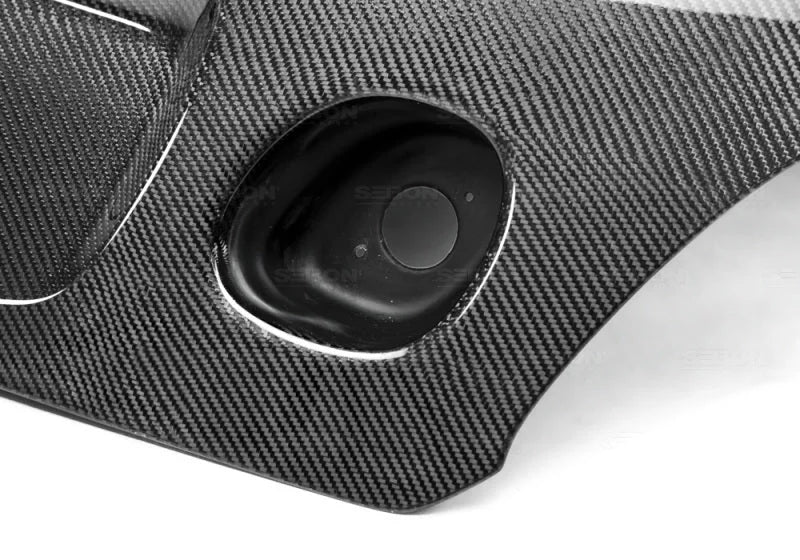 Seibon 98-04 Lexus GS Series OEM-Style Carbon Fiber Trunk/Hatch - Installation View