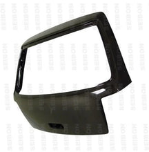 Load image into Gallery viewer, Seibon 99-04 Volkswagen Golf IV OEM Style Carbon Fiber Trunk Lid - Main Product View