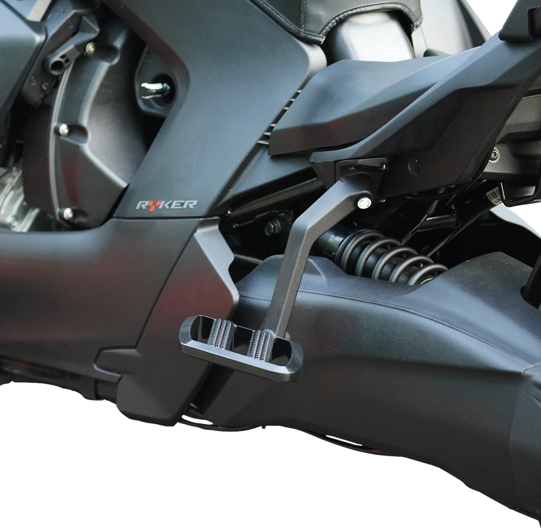 Show Chrome Combat Boards - Passenger - Black w/ Contrast Cut - Ryker '19-'24 - Installation View