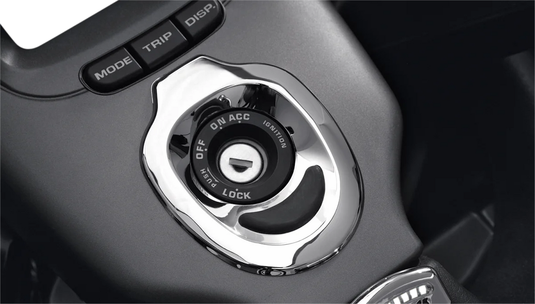 Show Chrome Key Plate - Chrome - Side View