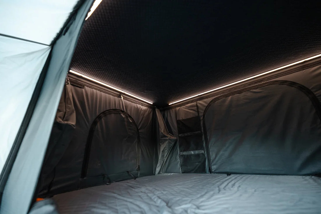 Smittybilt Aluminum Pop-Up Rtt 2986 - Side View