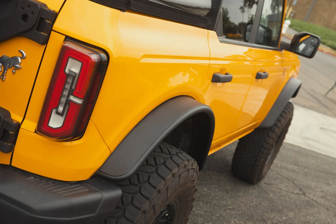 Smittybilt Bronco Rear Aluminum Fender Pair (21+ Bronco 4DR) 61771W - Installation View
