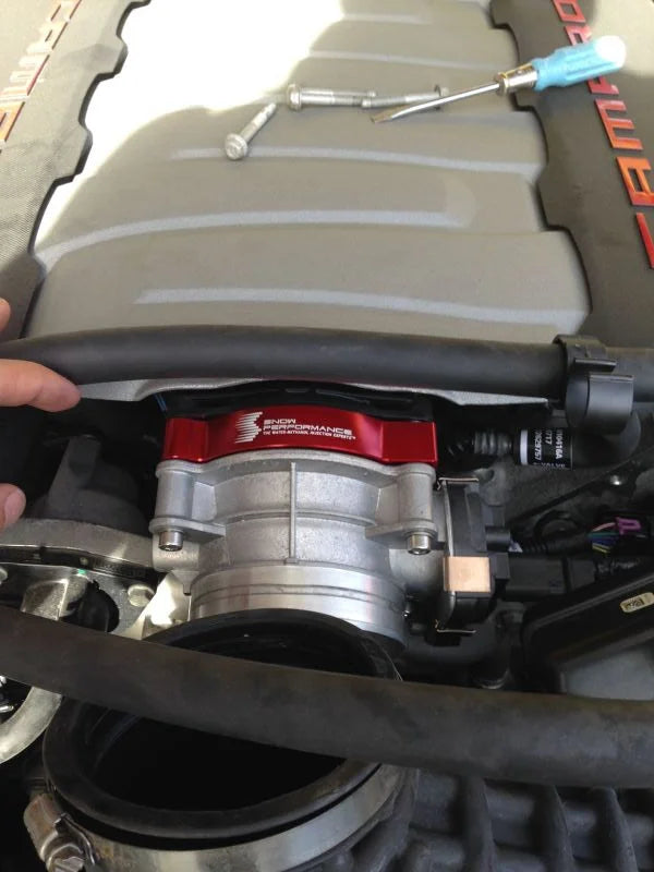 Snow Performance 16-17 Camaro Stg 2 Boost Cooler F/I Water Injection Kit (SS Braided Line & 4AN) - Main Product View