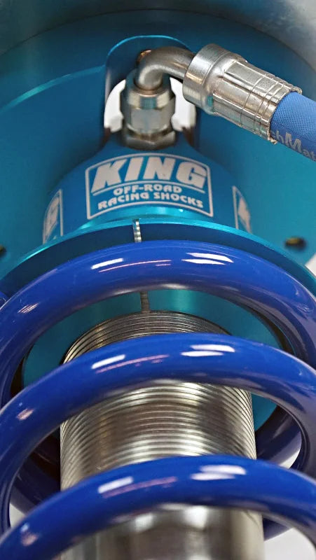 Superlift 05-22 Ford F250/F350 Front Coilover Shock - 4-6in Lift - Installation View