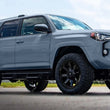 Load image into Gallery viewer, Superlift 07-14 Toyota FJ Cruiser/ 10-22 Toyota 4Runner 3in Lift Kit w/Upper Controls Arms - Side View