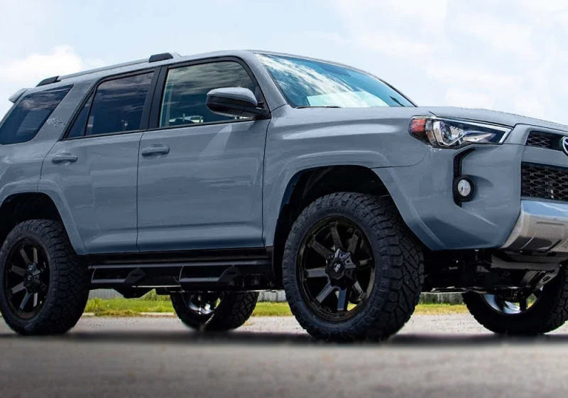 Superlift 07-14 Toyota FJ Cruiser/ 10-22 Toyota 4Runner 3in Lift Kit w/Upper Controls Arms - Side View
