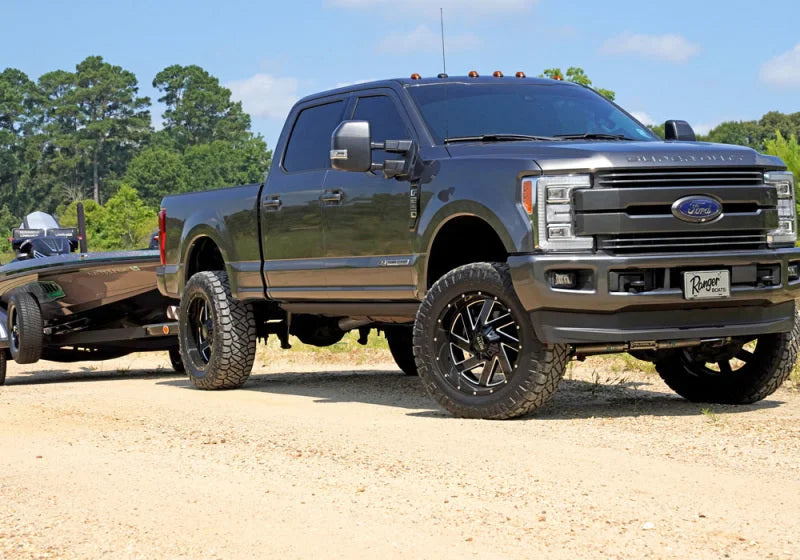 Superlift 17-19 Ford F-250 SD 6in 4in Lift Kit w/4-Link King Front Coilovers/Rear Reservoir Shocks - Side View