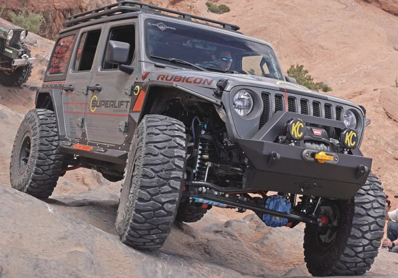 Superlift 18-20 Jeep Wrangler JL Unlimited - 4in Dual Rate Coil Lift Kit w/ King 2.0 Shocks - Side View