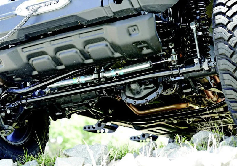 Superlift 18-20 Jeep Wrangler JL/2020 Jeep Gladiator JT 4WD - Dual Steering Stabilizer Kit Bilstein - Side View