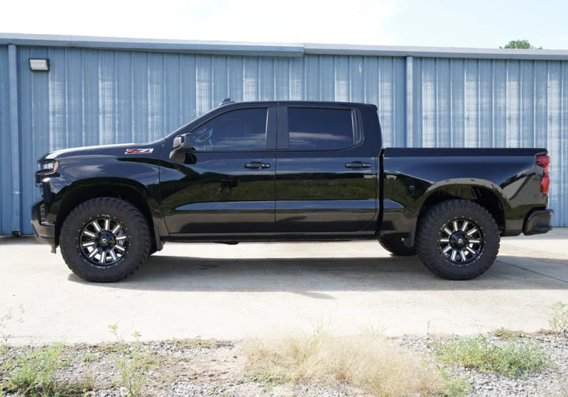 Superlift 2019 Chevy Silv/GMC Sierra 1500 Excludes 19 Trailboss Models 2in Leveling Kit - Detail View