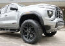Load image into Gallery viewer, Superlift 2023-2024 Chevy Colorado/GMC Canyon 4WD (Will NOT fit ZR2 models) 1 Inch GM Leveling Kit - Side View