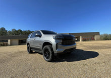 Load image into Gallery viewer, Superlift 21-22 Chevy Tahoe/1500 Suburban 4WD 3in Lift Kit w/Upper Controls Arms - Side View