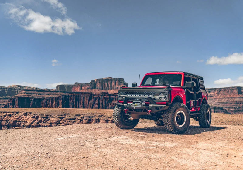 Superlift 21-23 Ford Bronco 2DR 3-4in Lift Kit w/ Fox Front Coilover & 2.0 Rear - Installation View