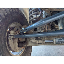 Load image into Gallery viewer, Synergy 03-13 Ram 1500/2500/3500 4x4 Heavy Duty Steering Kit - Side View