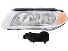 Load image into Gallery viewer, TYC Headlight Assembly 20-9056-00 - Main Product View