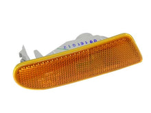 Load image into Gallery viewer, TYC Turn Signal Light 18-6067-01
