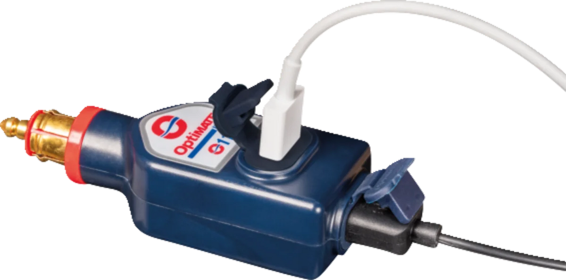 Tecmate Dual USB Charger - Optimate - 180° BIKE Plug/12V - In-Line O-119 - Side View