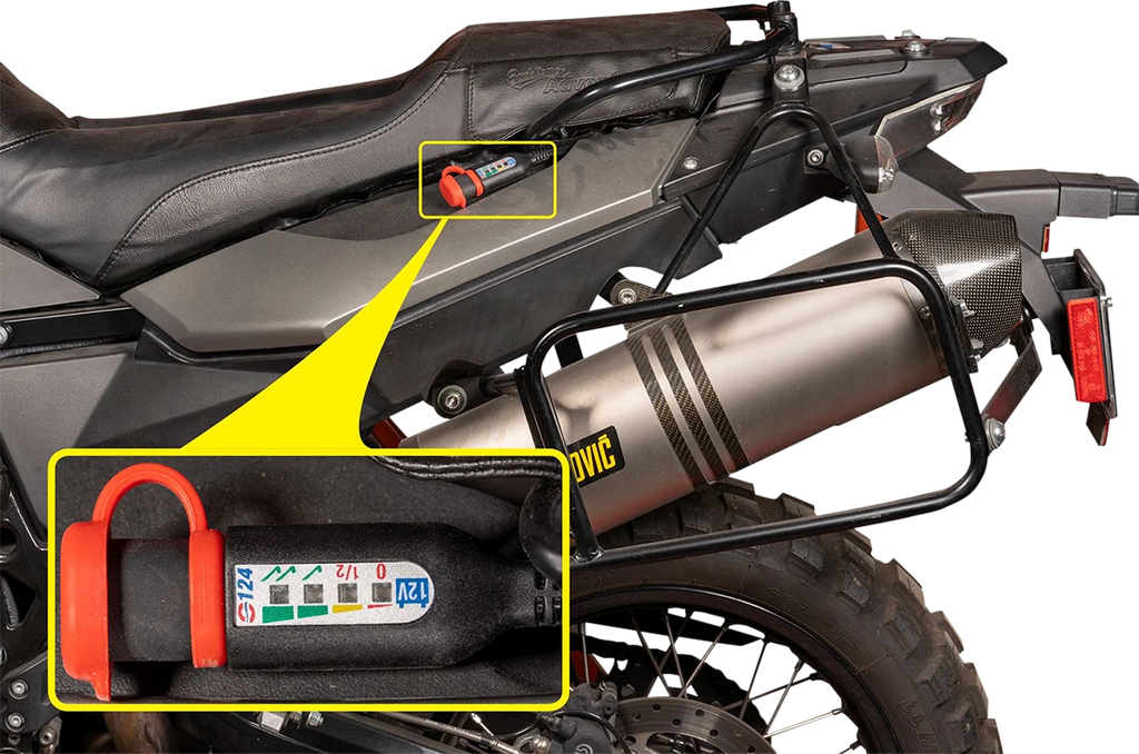 Tecmate Permanent Power Lead with Battery/Charge Status - 20" O-124 - Installation View