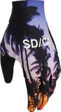 Load image into Gallery viewer, Thor SPORTMODE SD Gloves - Black - Medium - Installation View