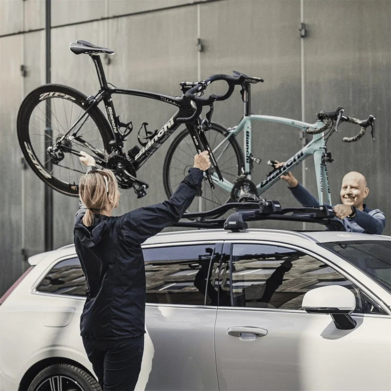Thule FastRide Fork-Mount Roof Bike Rack (For Quick-Release Bikes/Adapter Req. for Thru-Axle) - Blk - Side View