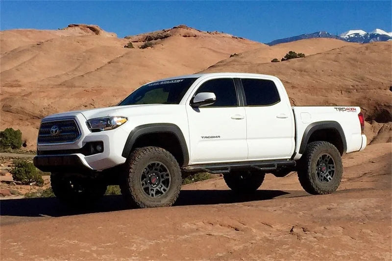 Tuff Country 05-23 Toyota Tacoma 4x4 & PreRunner 3in Lift Kit (Excludes TRD Pro) SX8000 Shocks - Side View